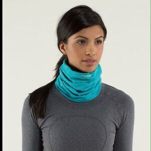 lululemon athletica Teal Neck Gaiter
